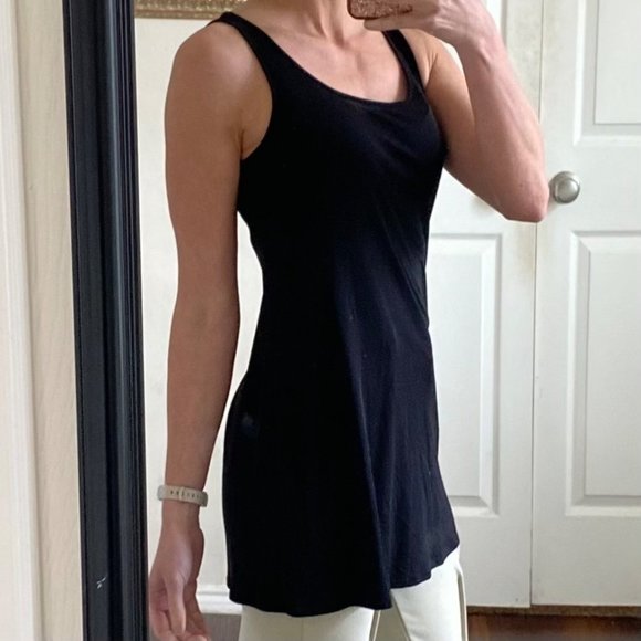 Eileen Fisher black 100% silk stretchy sleeveless blouse easy fit long tank top - Picture 3 of 7